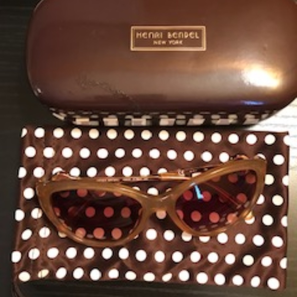 NWOT Henri Bendel On Point Cat Ey Sunglasses